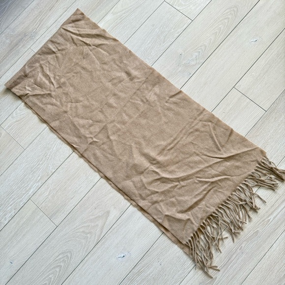 Marzoni Pure Cashmere Tan Fringe Scarf - Picture 3 of 5